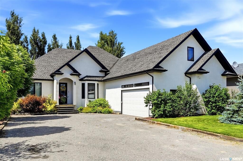 Property Photo:  1011 Otterloo Street  SK S0G 2K0 