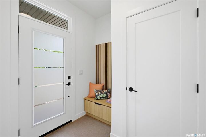 Property Photo:  1516 Ewart Avenue  SK S7H 2K8 
