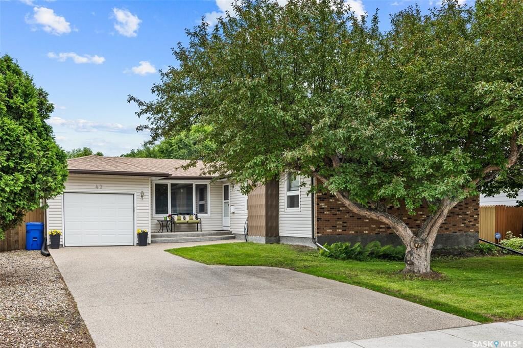 Property Photo: 47 Green Meadow Road SK S4V 0A6