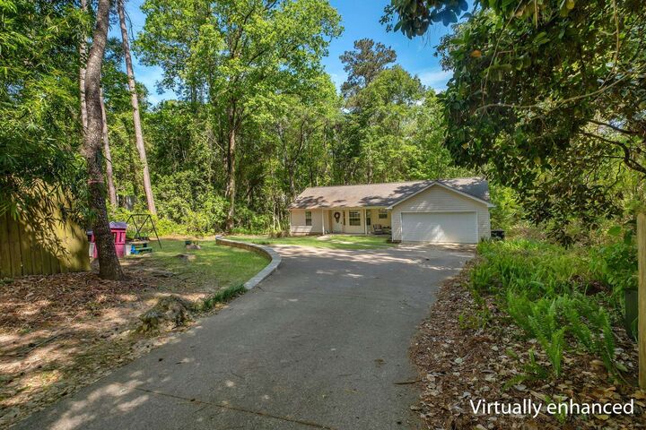 Property Photo: 8328 Chickasaw Trail FL 32312