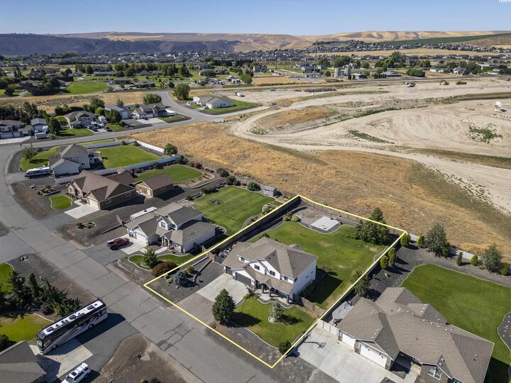 Property Photo:  2961 Karlee Drive  WA 99352 