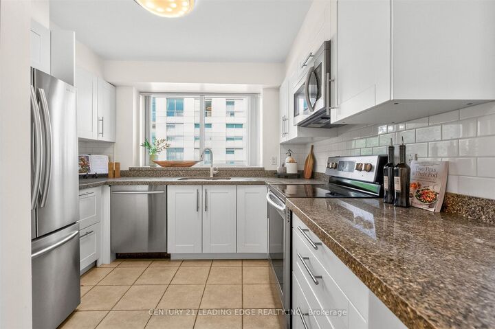 Property Photo:  2585 Erin Centre Boulevard 403  ON L5M 6Z7 