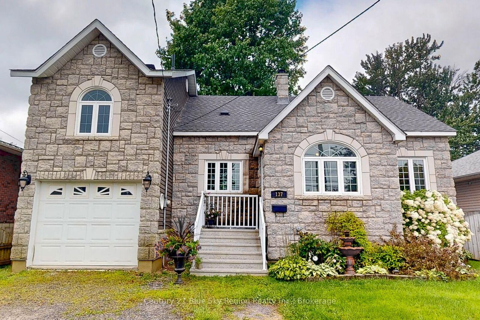 Photo de la propriété: 137 Whitney Avenue ON P1A 1Y7