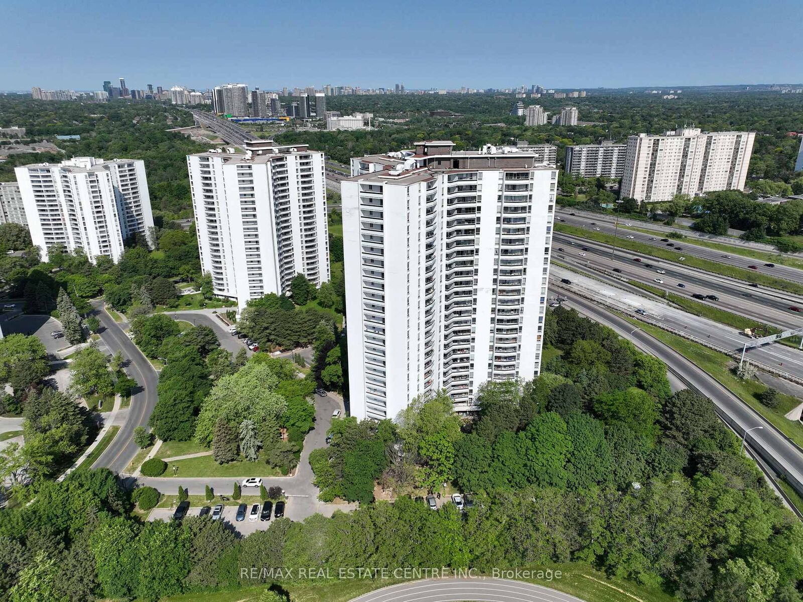 Photo de la propriété: 100 Graydon Hall Drive 504 ON M3A 3A8