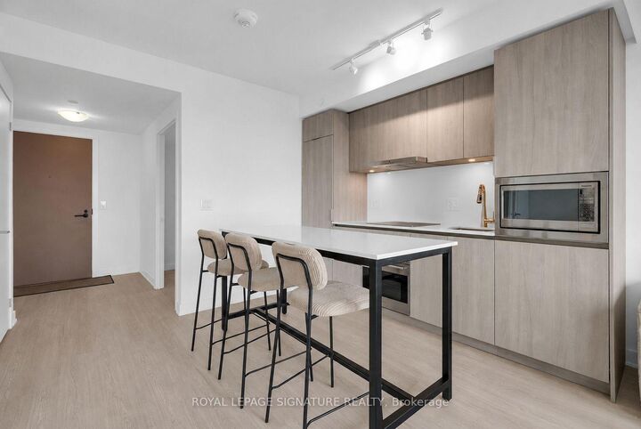 Property Photo: 47 Mutual Street 3006 ON M5B 0C6