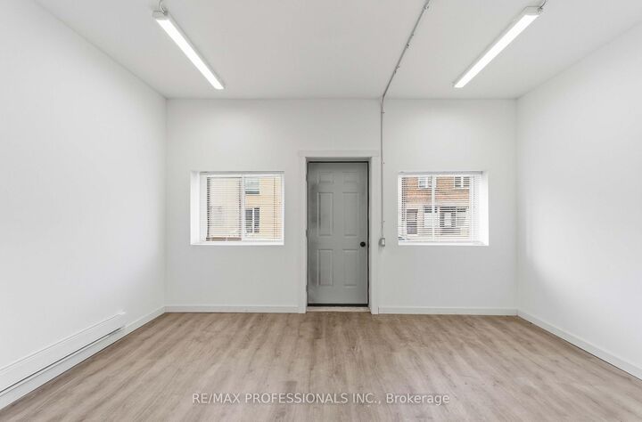 Property Photo: 759 Barton Street E # Main ON L8L 3A9