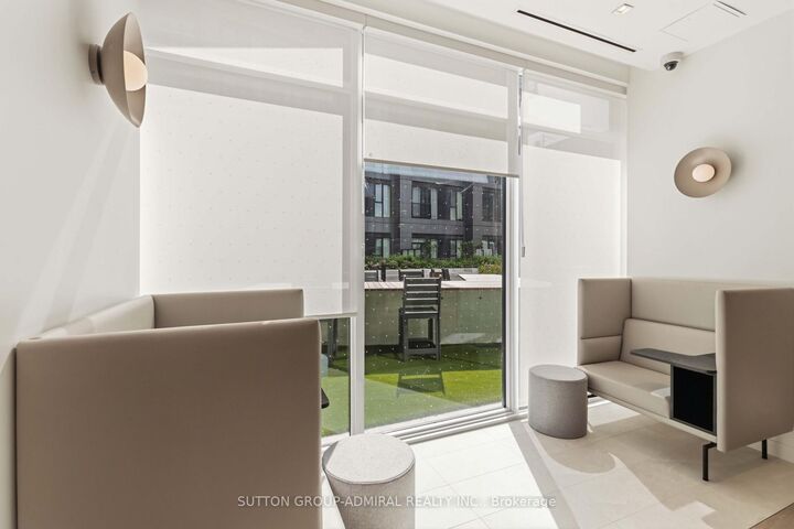Property Photo: 30 Dreamers Way 448 ON M5A 0Y7