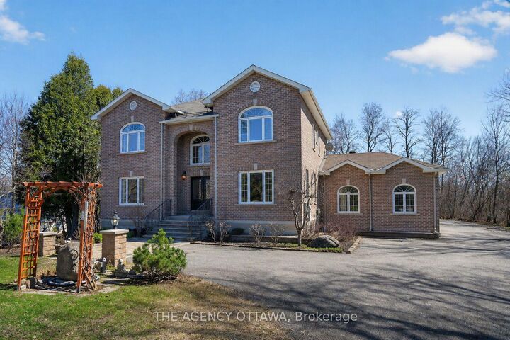 Property Photo: 4633 Albion Road ON K1X 1A4