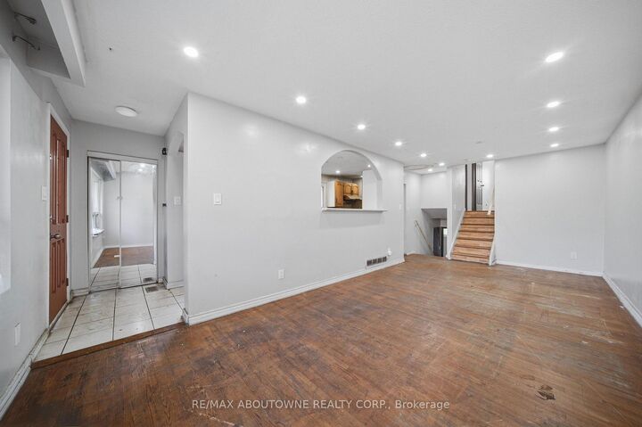 Property Photo:  34 Seaborn Road  ON L6V 2C1 