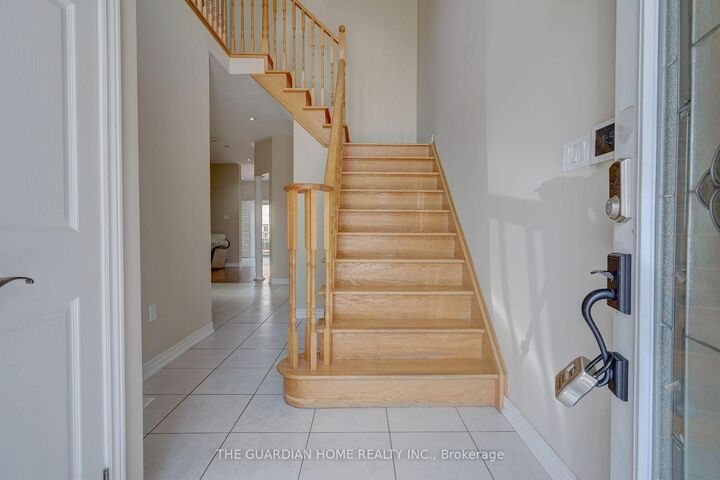 Property Photo:  20 Barkwin Drive  ON M9V 2W1 