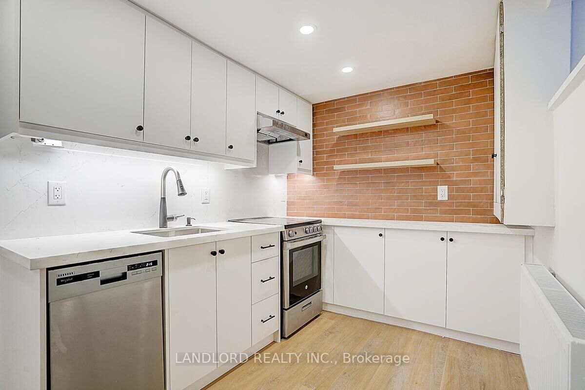 Property Photo: 75 Kendal Avenue Lower Unit ON M5R 1L8