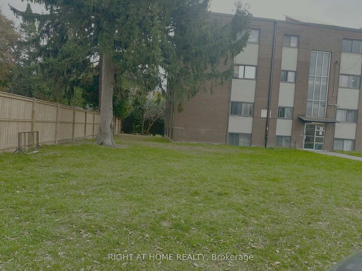 Property Photo:  220 Ashland Avenue 16  ON N5W 4H4 