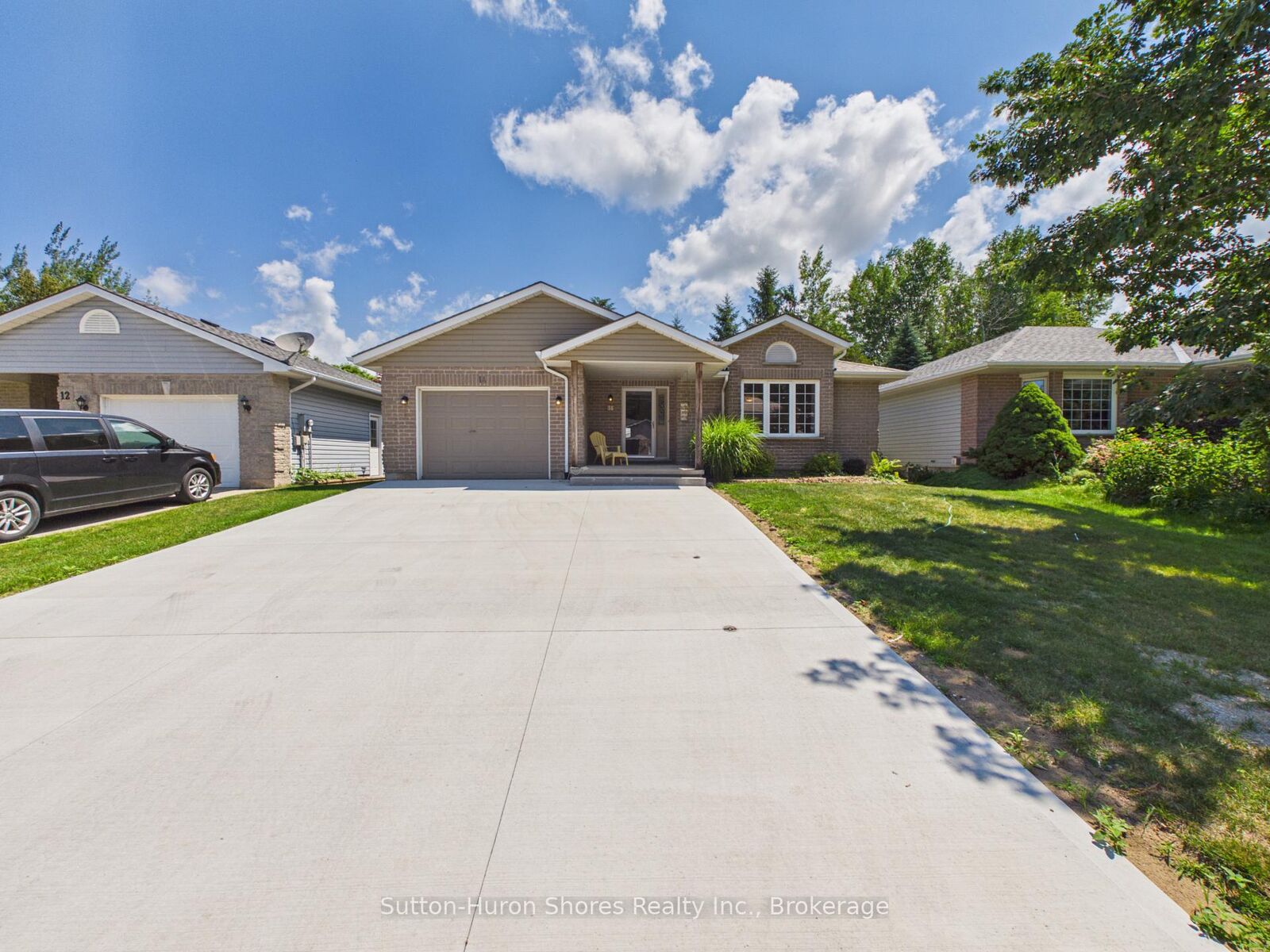 Property Photo: 14 Eastgate Drive ON N0H 2L0
