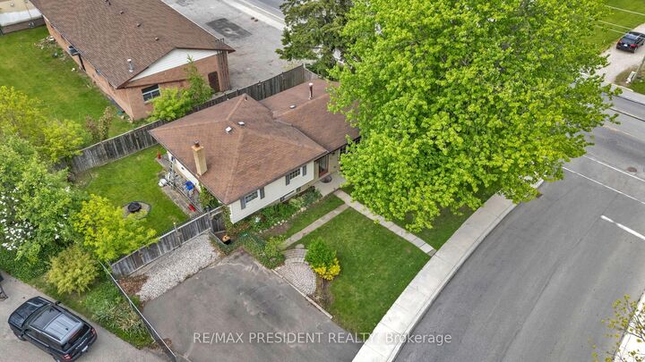 Property Photo: 265 Catharine Street ON N4S 2L1