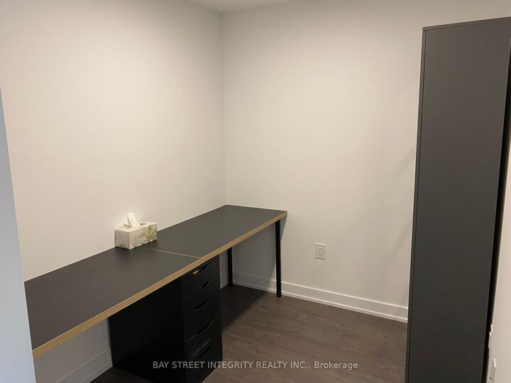 Property Photo:  50 McCaul Street 1009  ON M5T 1V9 