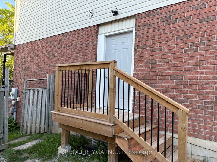 Property Photo: 100 Masterson Crescent Lower ON N3H 5R6