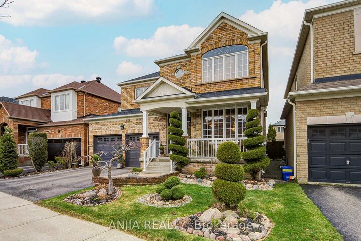 Property Photo:  6 Linsmary Court  ON L6E 1L2 