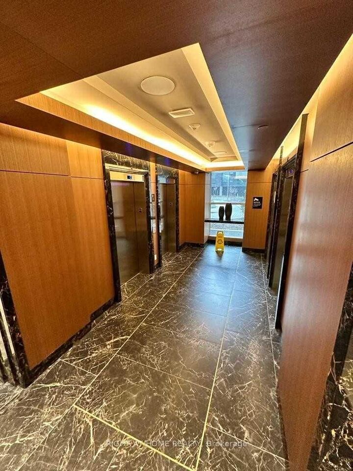 Property Photo:  25 Adra Grado Way 1101  ON M2J 0H6 