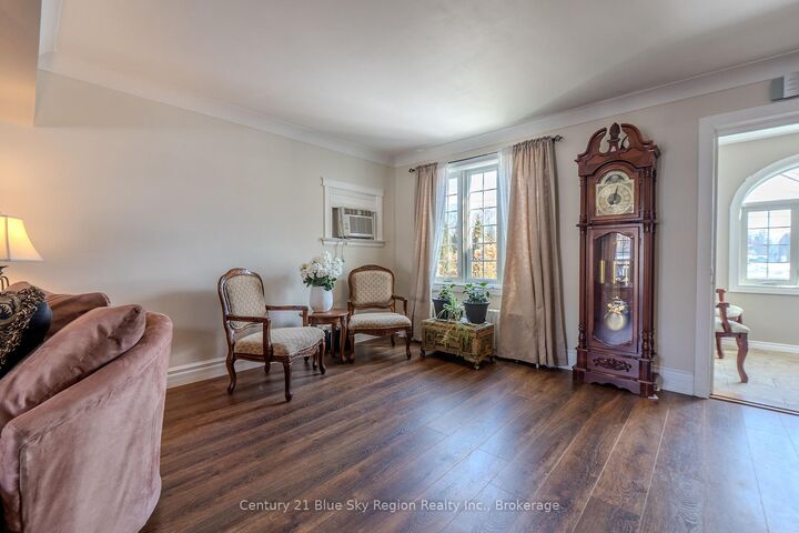 Property Photo: 137 Whitney Avenue ON P1A 1Y7