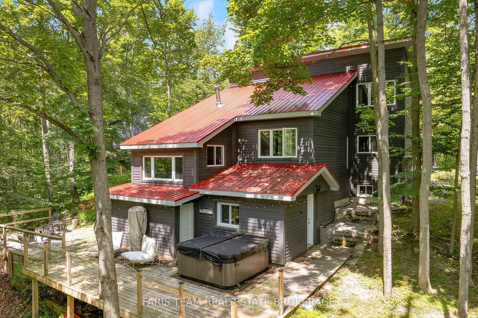 Property Photo: 49 Huronwoods Drive ON L0K 1E0
