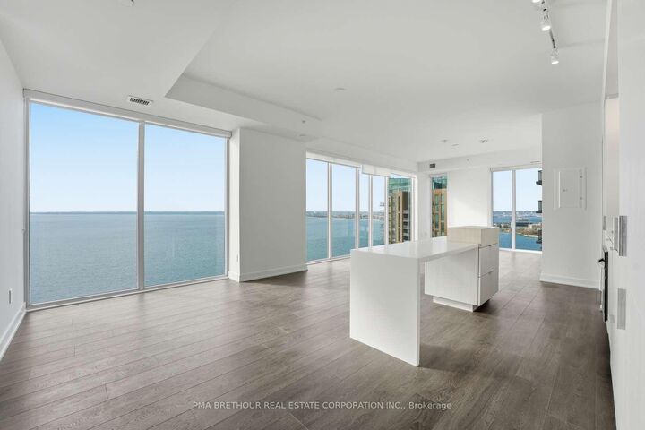 Property Photo:  370 Martha Street 2105  ON L7R 0G9 