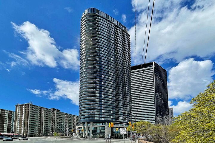 585 Bloor Street E 420 — photo 1