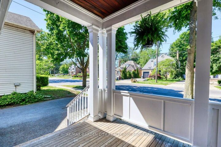 Property Photo: 192A Ontario Street ON L2R 5L1