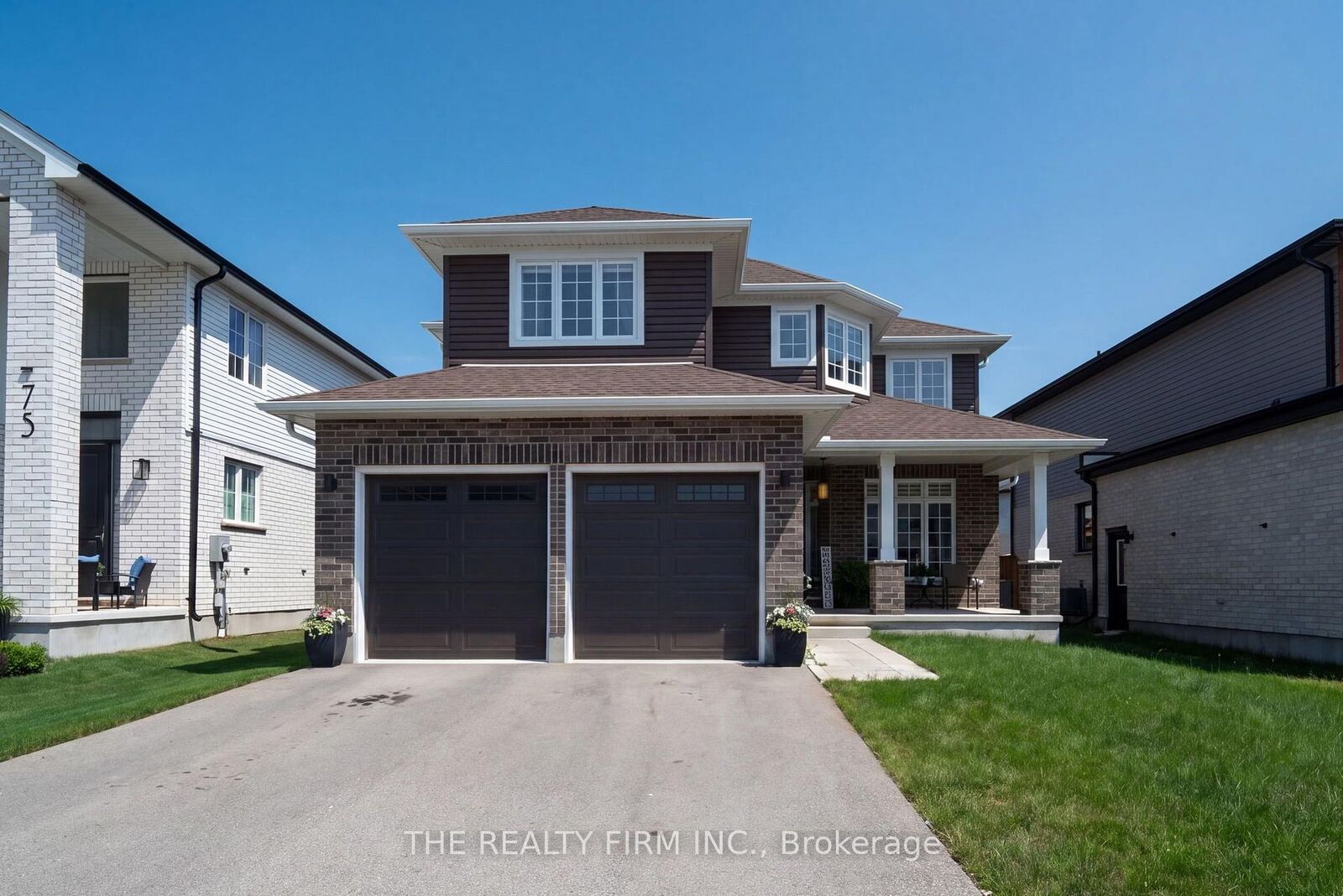 Property Photo: 77 Acorn Trail ON N5R 0L8
