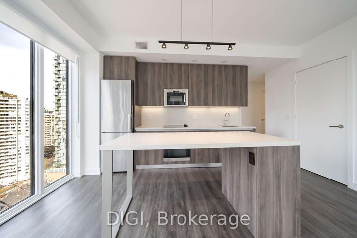 Property Photo:  8 Gloucester Street 1502  ON M4Y 0H8 
