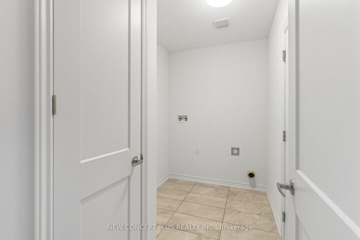 Photo de la propriété: 492 Trevor Street ON K9J 4J5