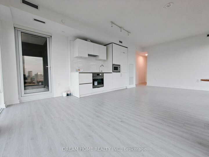 Property Photo:  238 Simcoe Street 3604  ON M5T 1T4 