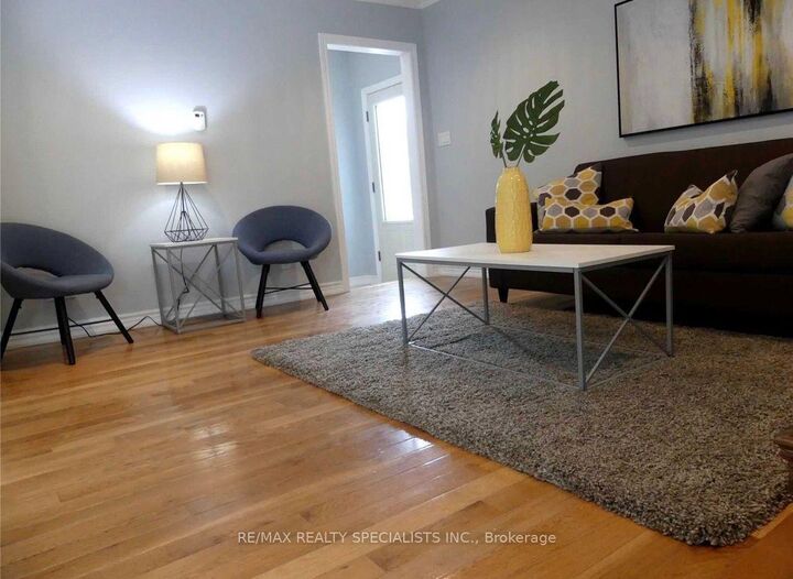 Property Photo: 304 Edgehill Drive N ON L4N 9X4