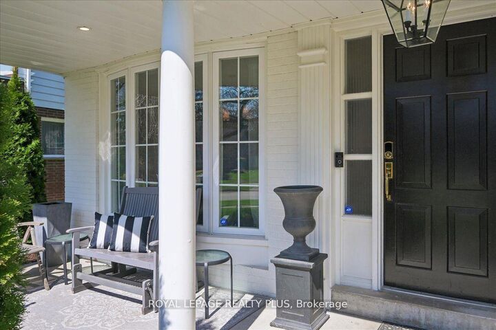 Property Photo: 1594 Calumet Place ON L5J 3A9