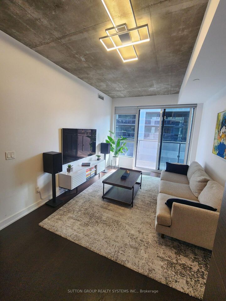 Property Photo: 1030 King Street W 545 ON M6K 0B4