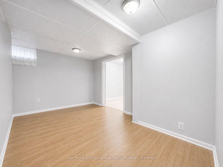 Property Photo: 37 Mayfair Drive ON L3C 7A2