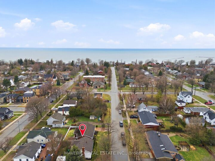 Property Photo:  181 Picton Street W  ON N7A 2C6 