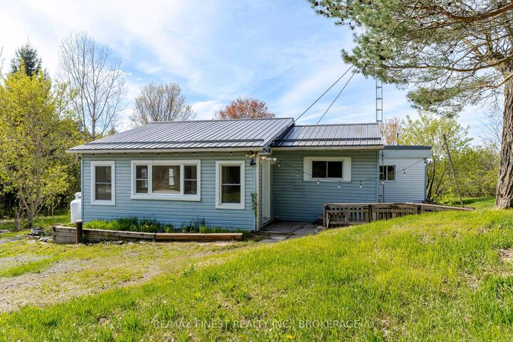 6804 6th Concession Road — photo 1