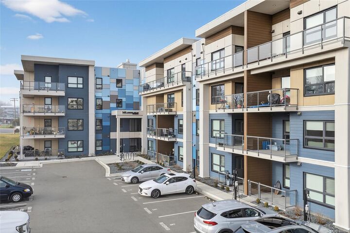 Property Photo:  140 Jensen Ave W #205  BC V9P 0H7 