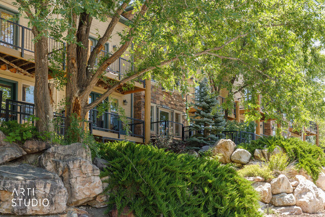 Property Photo: 5060 Lakeview Dr #1107 UT 84310