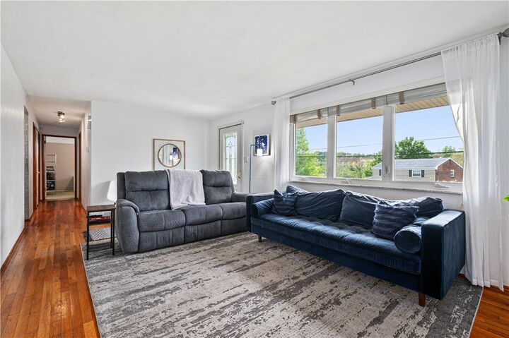 Property Photo:  420 Macbeth Dr  PA 15235 