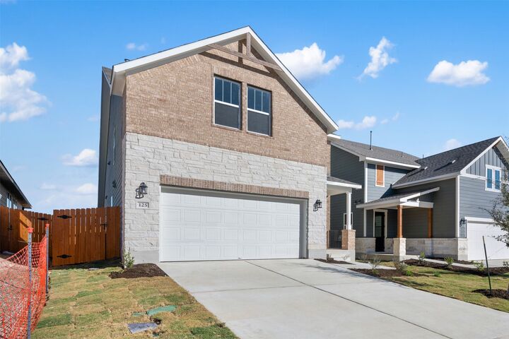 Property Photo: 160 Ranier Way TX 78620