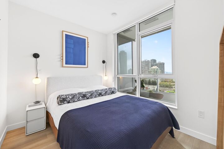 Property Photo: 6087 Wilson Avenue 1802 BC V5H 0M1