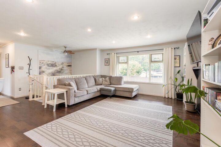 Property Photo: 26481 30A Avenue BC V4W 3E1