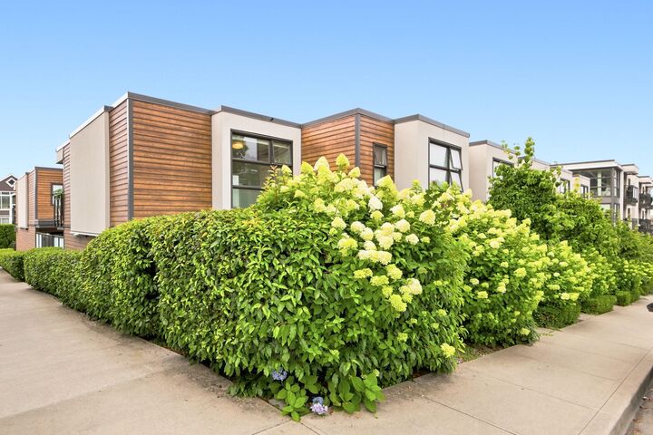 Property Photo: 14820 Buena Vista Avenue 6 BC V4B 0B3