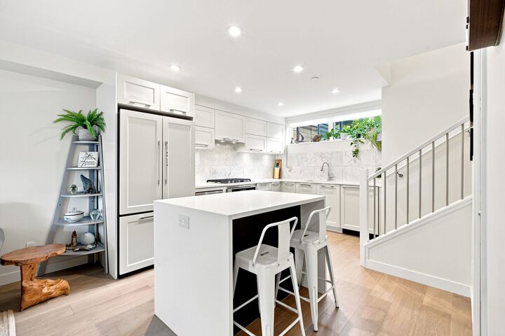 Property Photo: 14820 Buena Vista Avenue 6 BC V4B 0B3