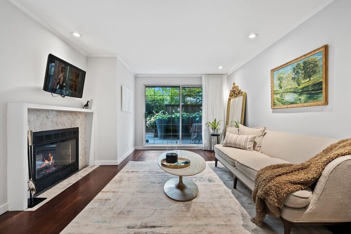 Property Photo:  925 W 15th Avenue 104  BC V5Z 1S1 