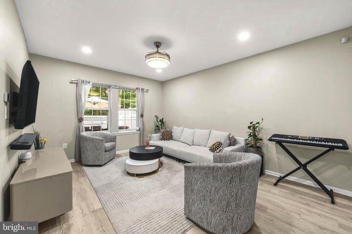 Property Photo: 8 Henry Court NJ 08536