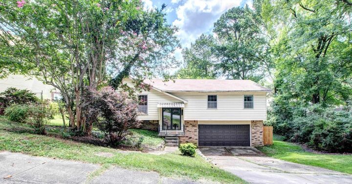 Property Photo: 5401 Western Hills Avenue AR 72204