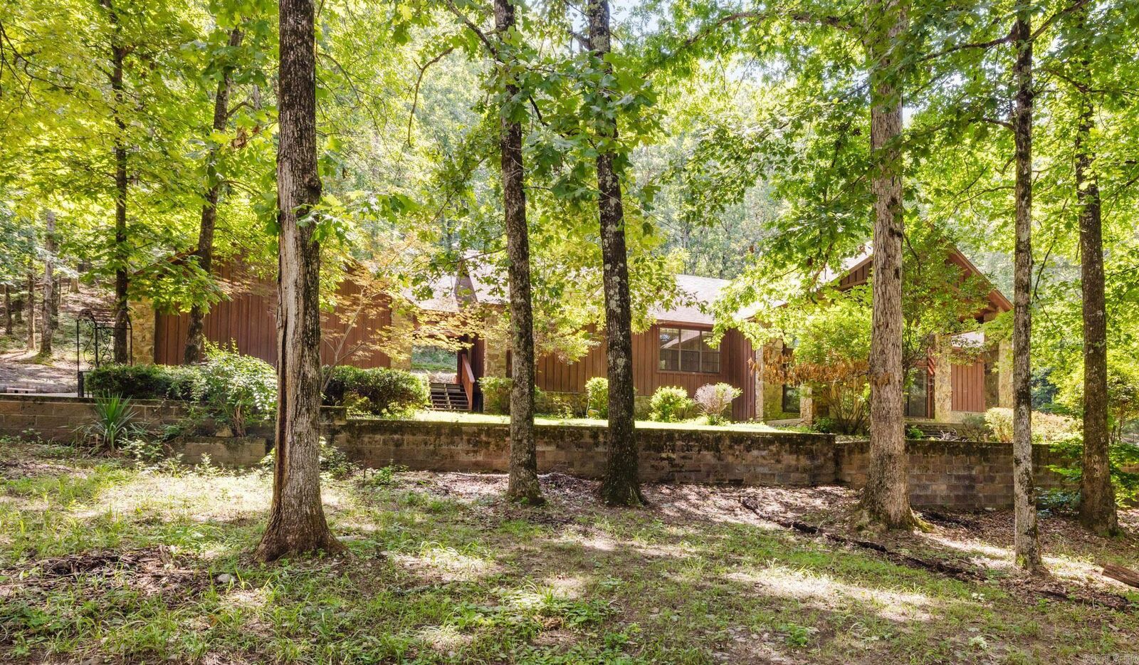 Property Photo:  16501 Burlingame Road  AR 72223 