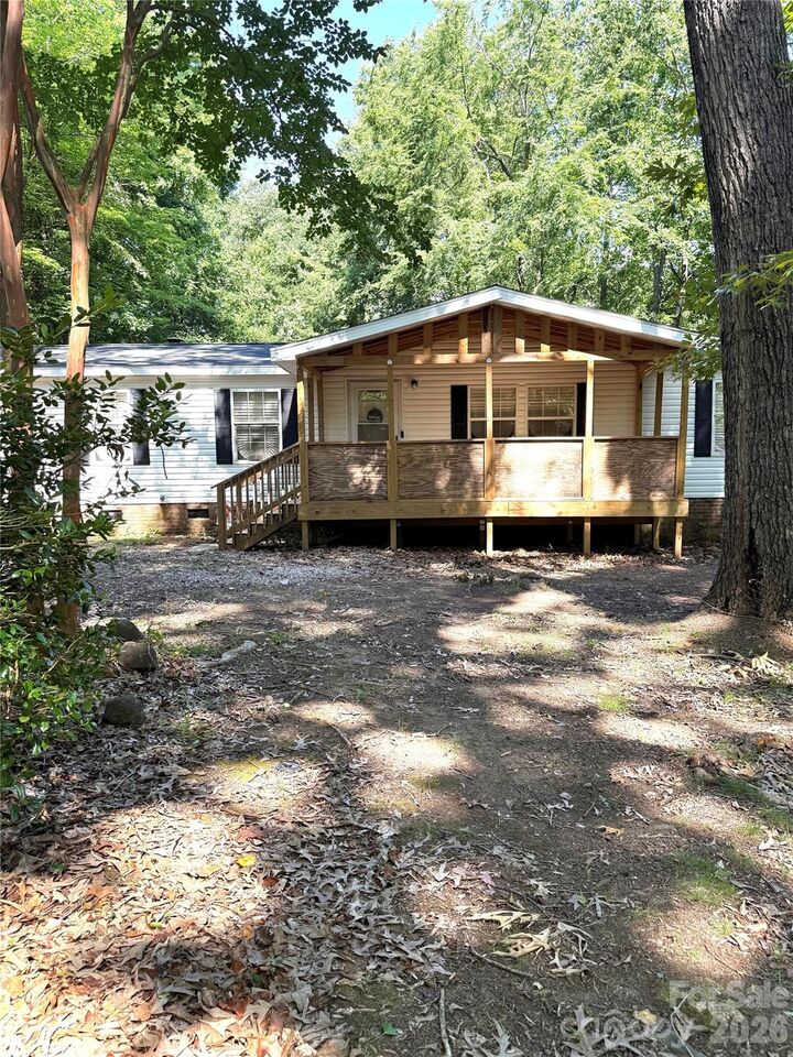 Property Photo: 4014 Eutaw Drive NC 28173